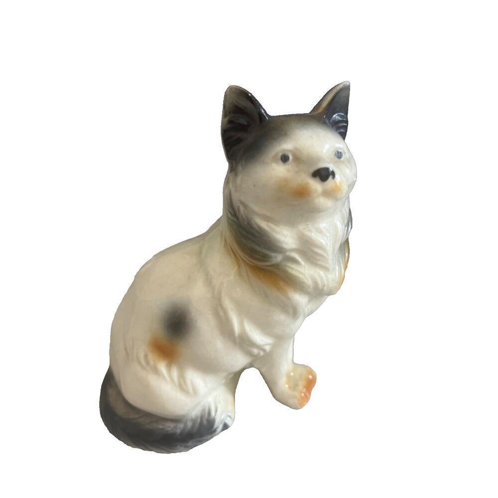 Marutomoware Japan Vintage Calico Cat Porcelain Figurine Rare 5" x 3.5"